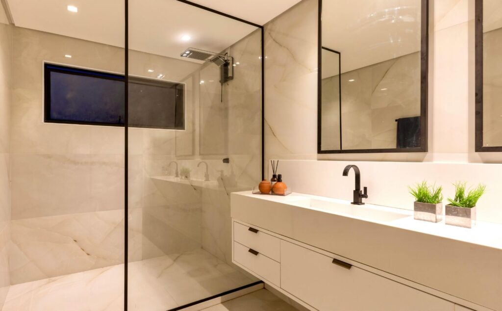 imgi 05 bathroom glass stptlty0gd middle